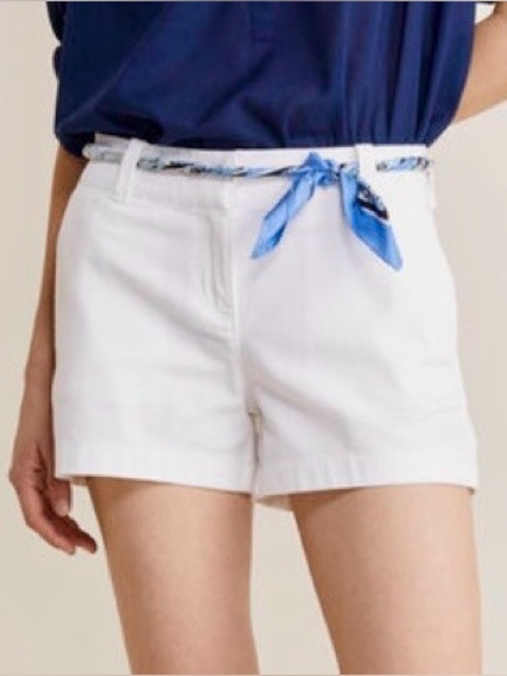 NWT Vineyard Vines White 5"
Everyday Shorts Size 14